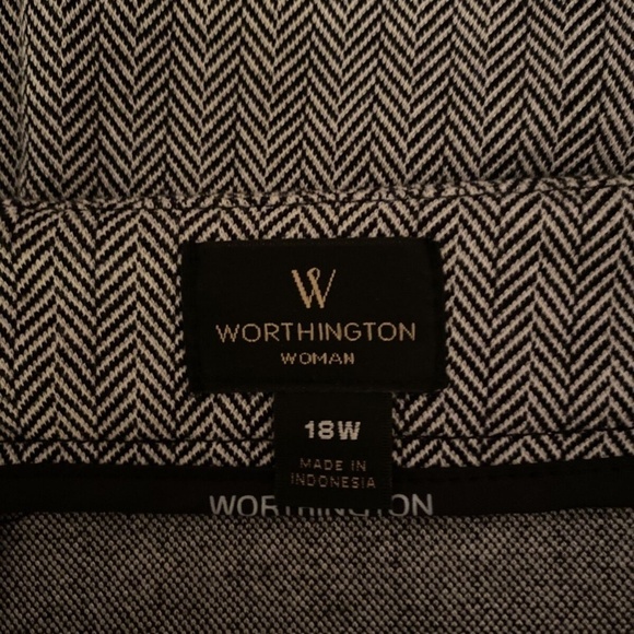 Worthington Size 18W w/Herringbone Print Skirt - EUC - Picture 3 of 3